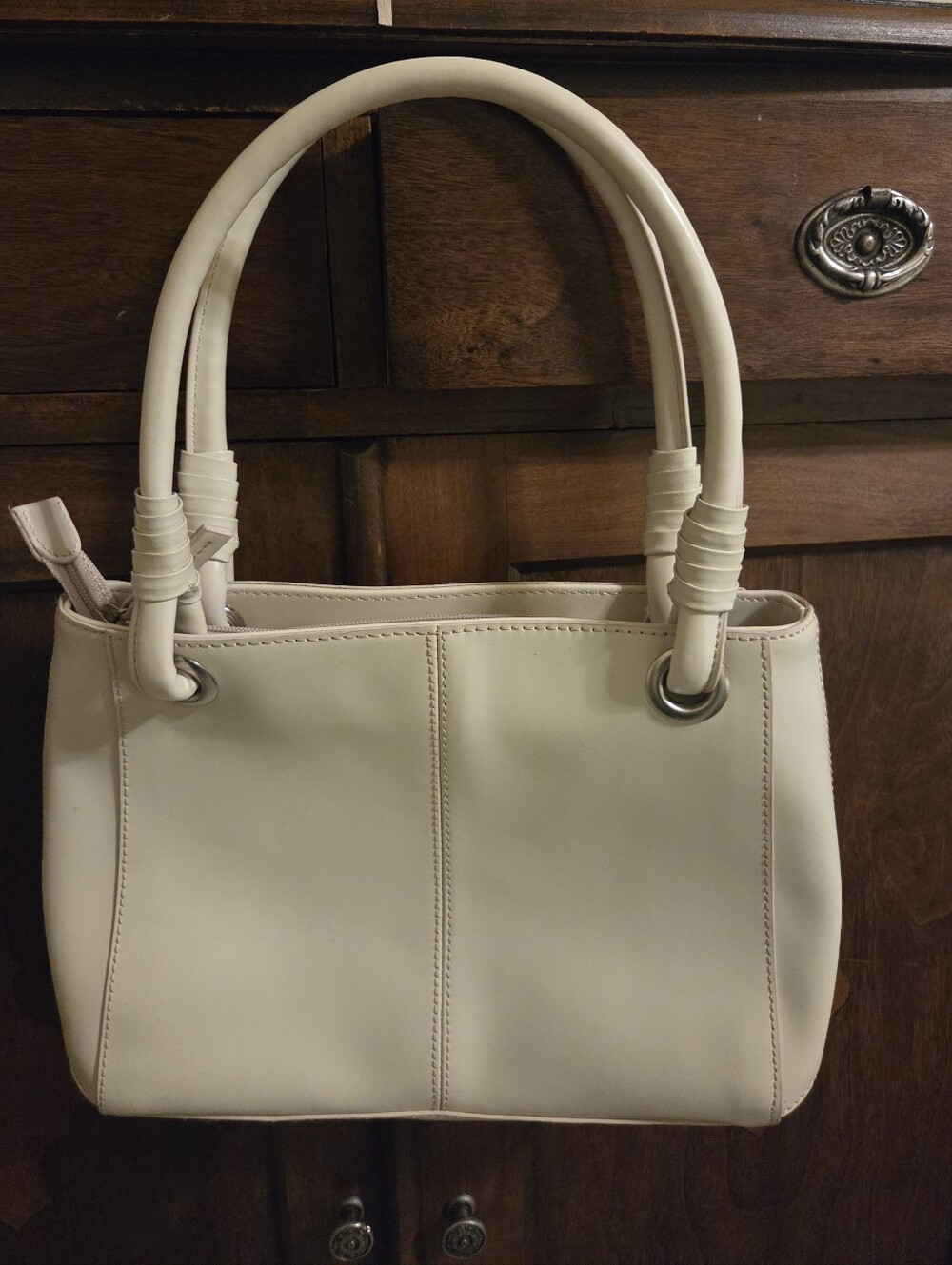 NWT Wilson Cream Leather Classic Handbag